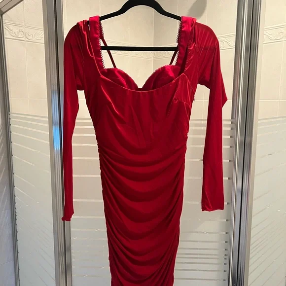 Oh Polly Red Sweetheart Long Sleeve Bodycon Dress - Picture 11 of 12